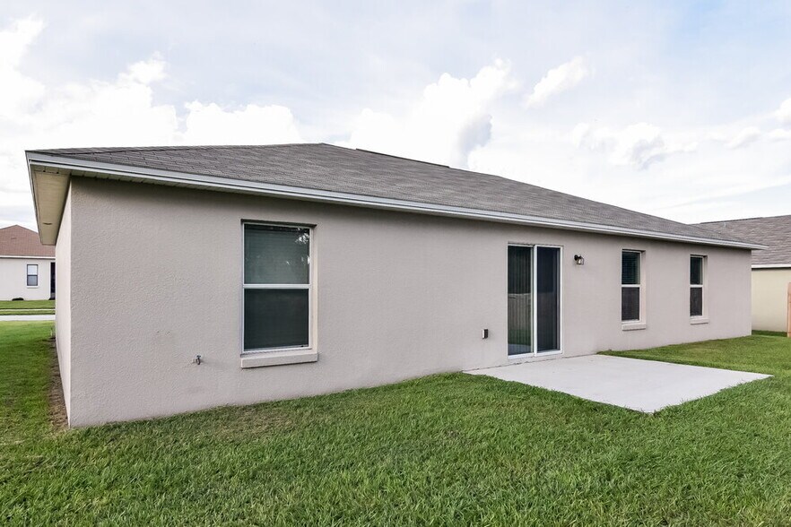 Building Photo - 2146 Mirasol Dr