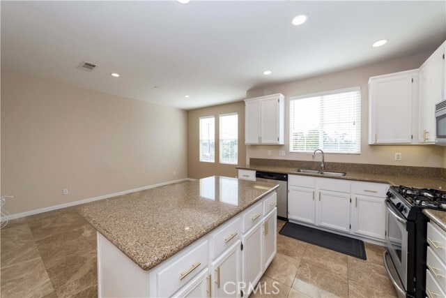 Building Photo - 70 Stockton Dr