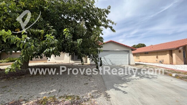 Building Photo - 3 Bed, 2 Bath Helendale Home!!!