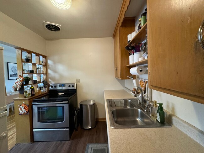 Kitchen - 5500 Oliver Ave S