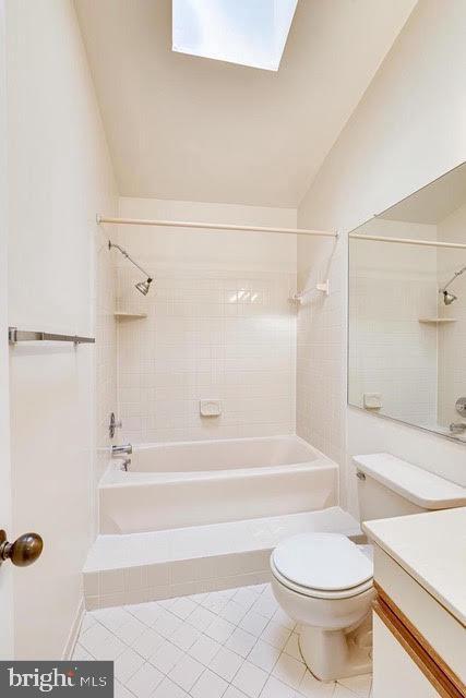 Building Photo - 1645 Oak Spring Way