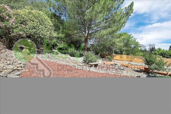 Building Photo - 3556 Mesa Verdes Dr