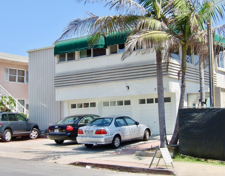 Building Photo - 235 Bonair St