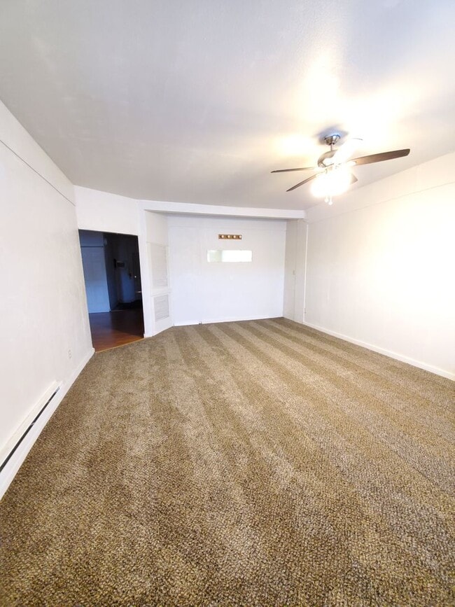 Building Photo - 2 Bedroom for Rent in Warden