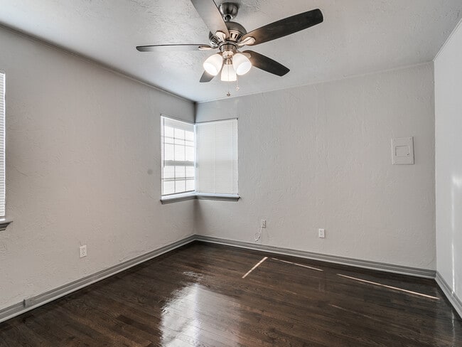 Building Photo - 3816 NW 20th St