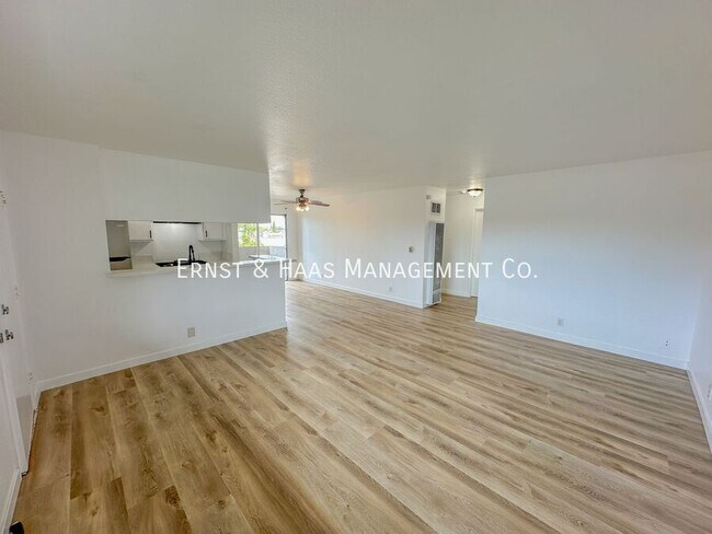 Building Photo - 1080 St Louis Ave