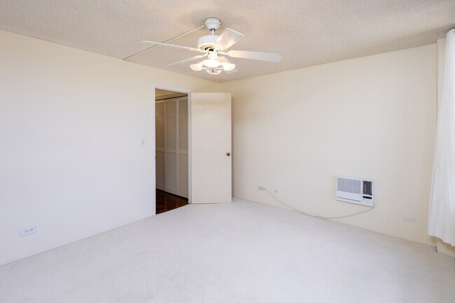 Building Photo - 6770 Hawaii Kai Dr