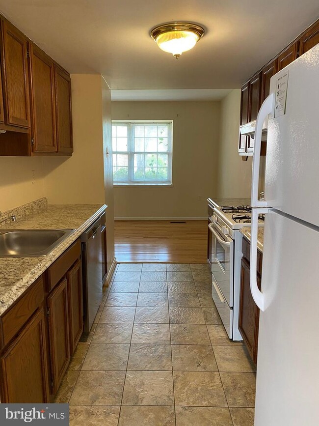 Building Photo - 2822 Hogan Ct