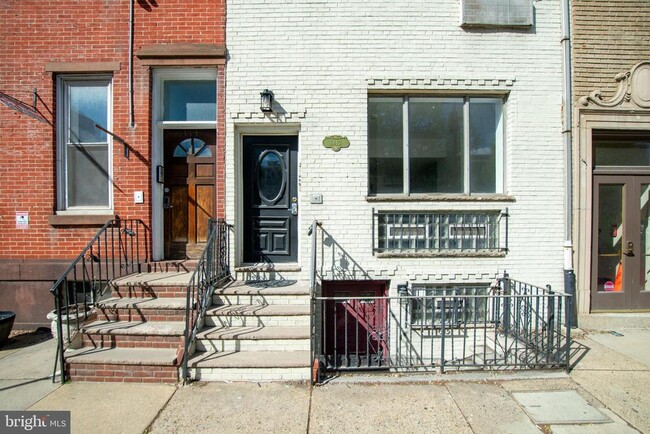 Building Photo - 1413 Lombard St