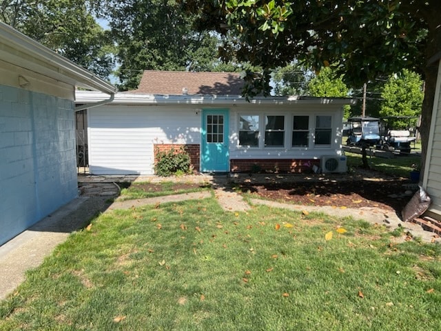 Building Photo - 1204 Lossing Ave