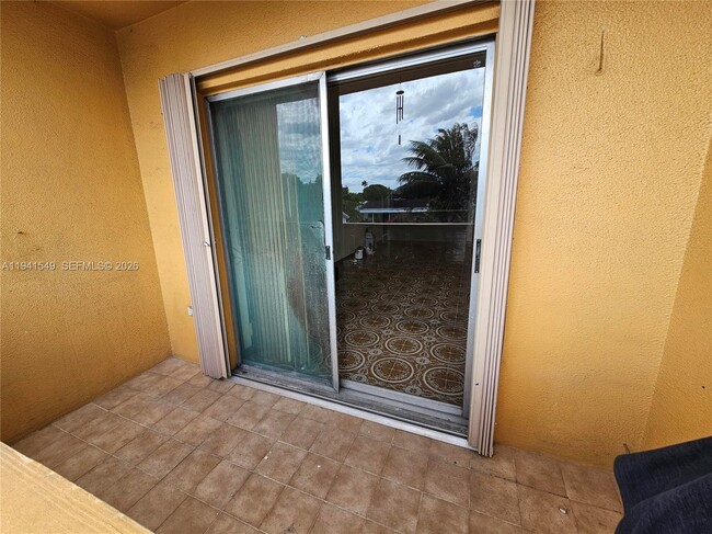 Building Photo - 8990 SW 24th St