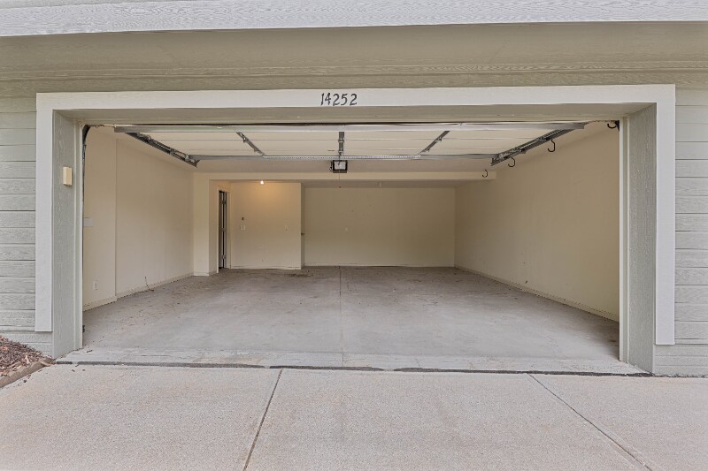 Building Photo - 14252 Newport Ave