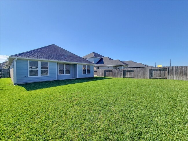 Building Photo - 31402 Conover Dr