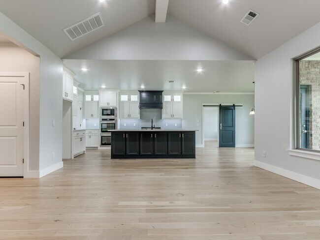Building Photo - 8140 Jenny Ln