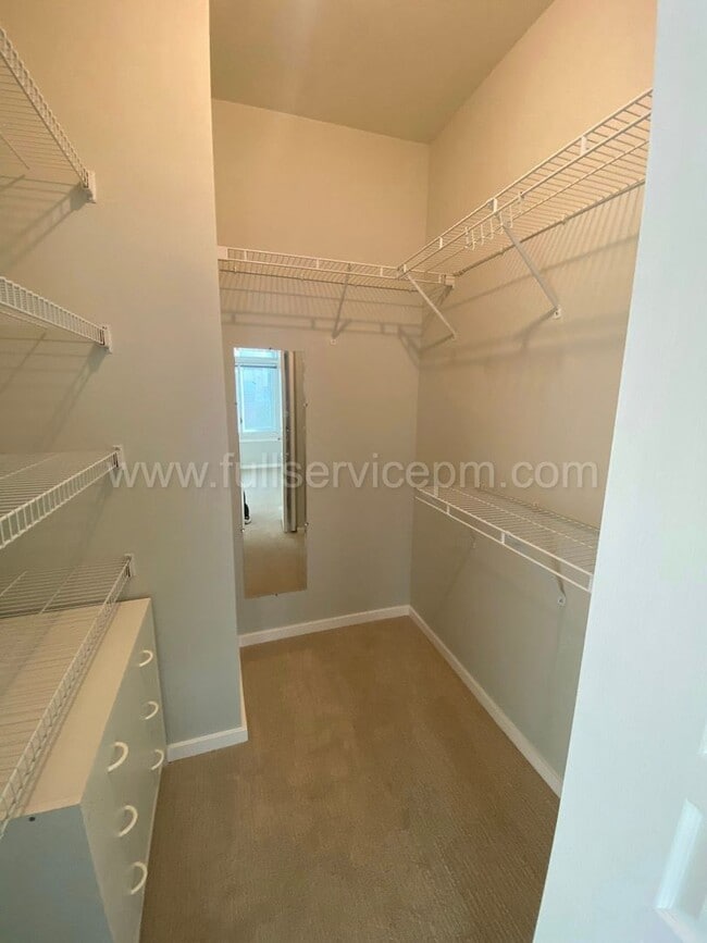 Building Photo - RARE OPENING at Waterfront Landing – Spacious Waterfront 1BR w/ Private Deck, Views & Direct Pike...