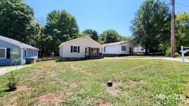 Building Photo - 4006 Coltrain Rd