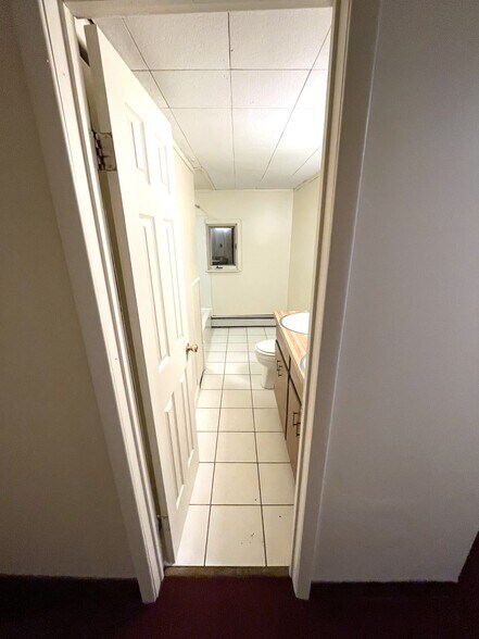 Building Photo - 133 Meadville St