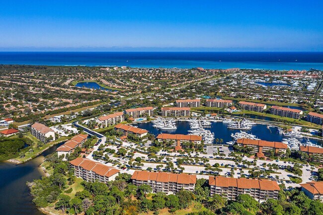 Building Photo - 2301 Marina Isle Way