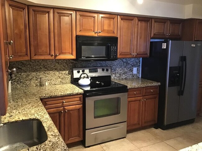 Building Photo - 2940 N Course Dr