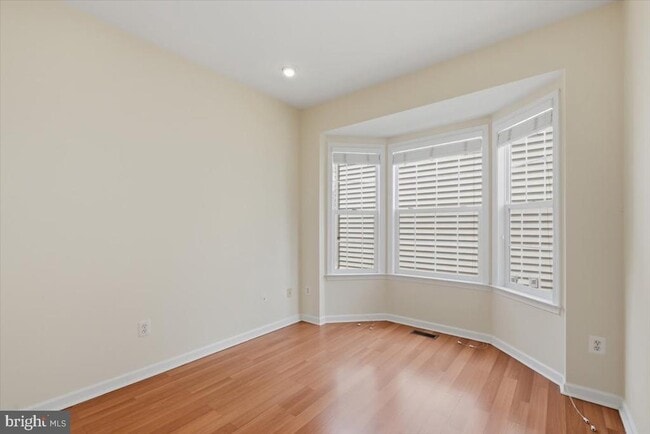 Building Photo - 20242 Hidden Creek Ct