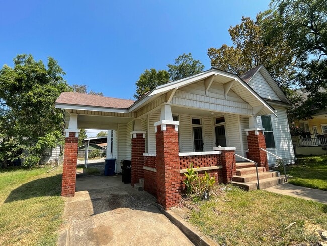Building Photo - 505 E Main St