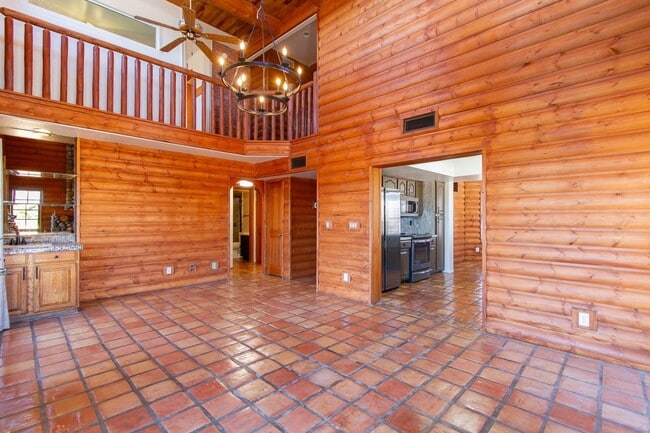 Building Photo - Fountain Hills 3 bedroom condo with Amazing Views of Four Peaks & Fountain