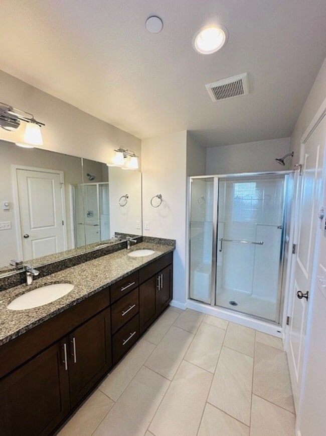 Building Photo - 3Bd/2.25Ba Seattle Townhouse