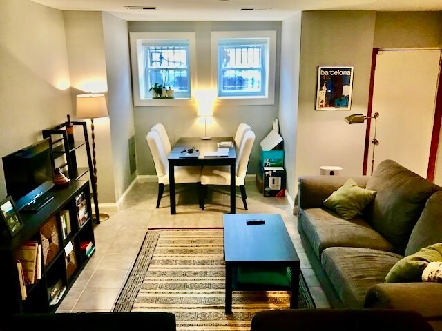 Building Photo - 1305 Euclid St NW