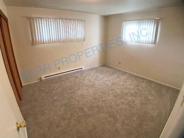 Building Photo - Charming 2-Bedroom Multiplex in the Heart ...