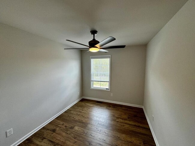 Building Photo - 2050 Kyles Wy