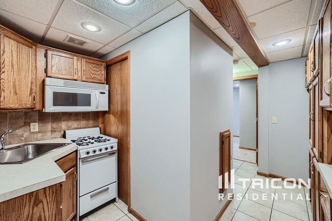 Building Photo - 13998 Norway St NW