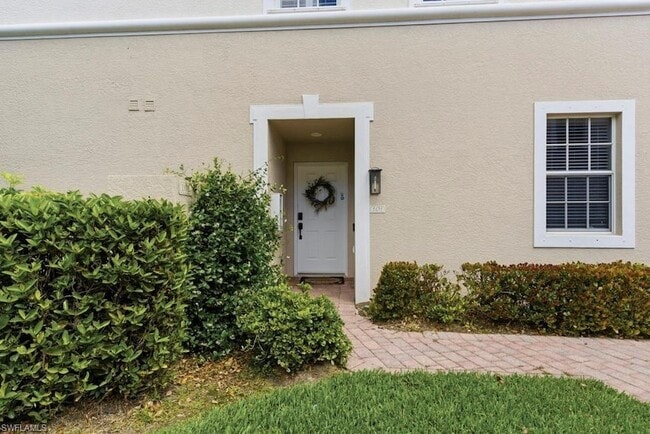 Building Photo - 10040 Valiant Ct