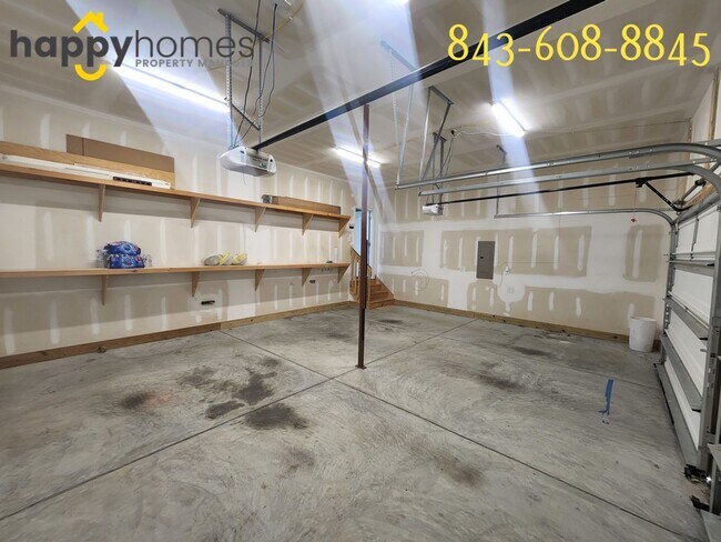 Building Photo - 4 Bed 2.5 Bath Home Located in Cedar Grove subdivision in North Charleston!
