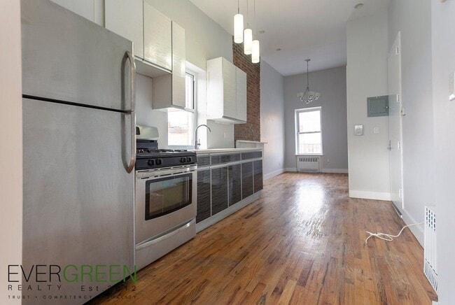 Primary Photo - 636 St Marks Ave