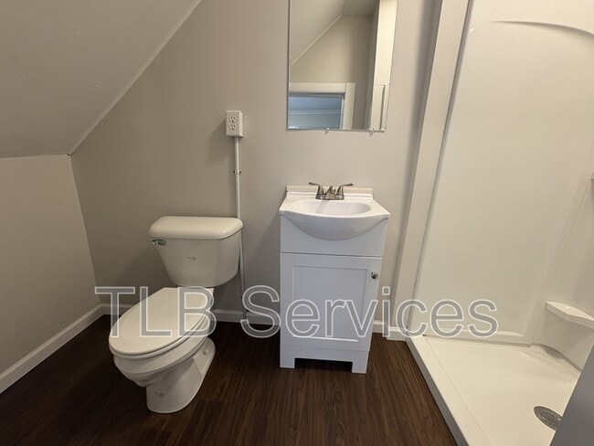 Building Photo - 139 Sand St