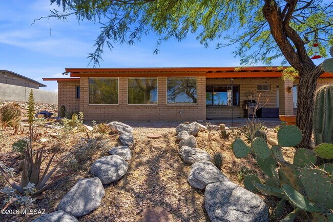 Building Photo - 6745 N Quartzite Canyon Pl