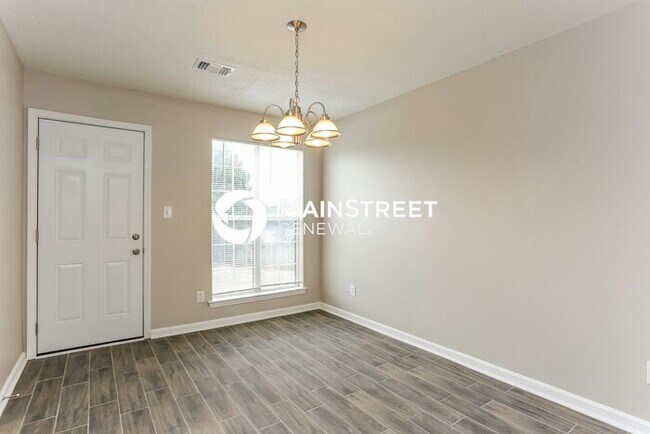 Building Photo - 3 Bedroom Pet-Friendly Home in ELLENWOOD, GA with Main Street Renewal