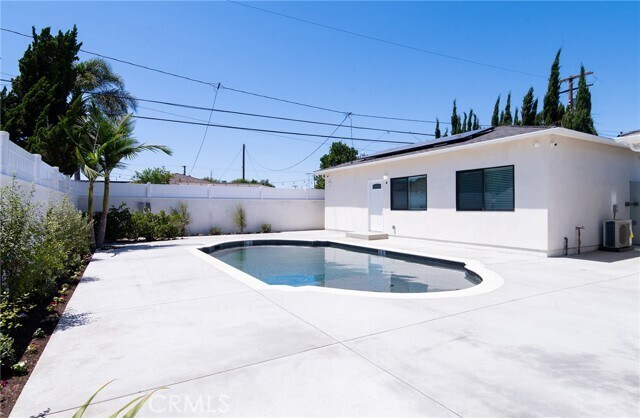 Building Photo - 11831 Pomering Rd