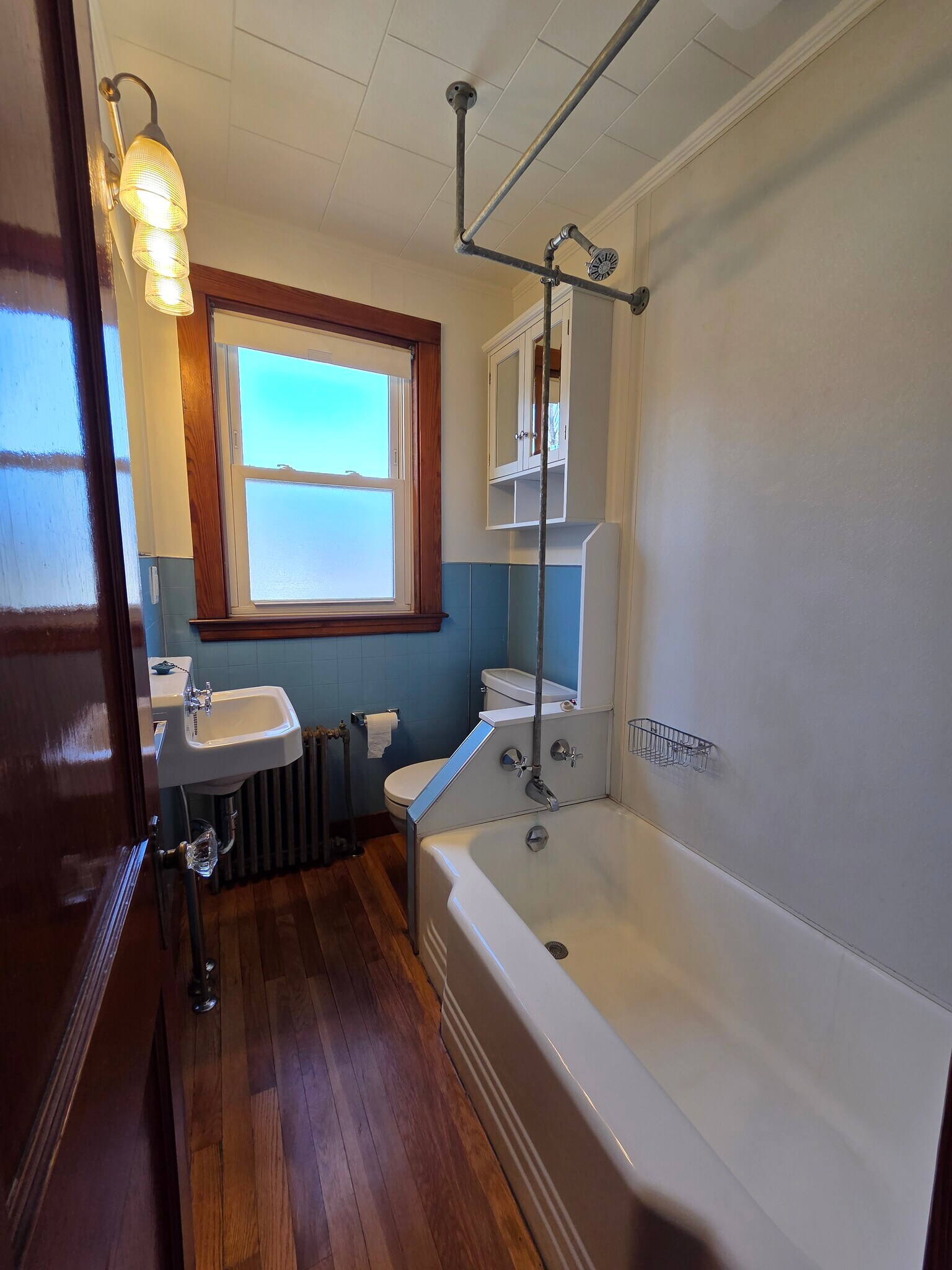 Building Photo - 12 Maple St