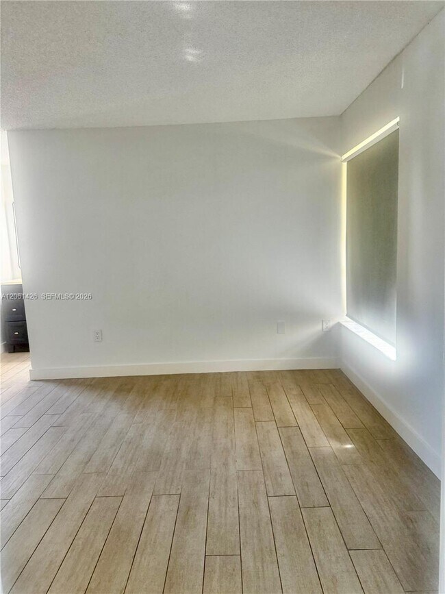 Building Photo - 9022 SW 123rd Ct