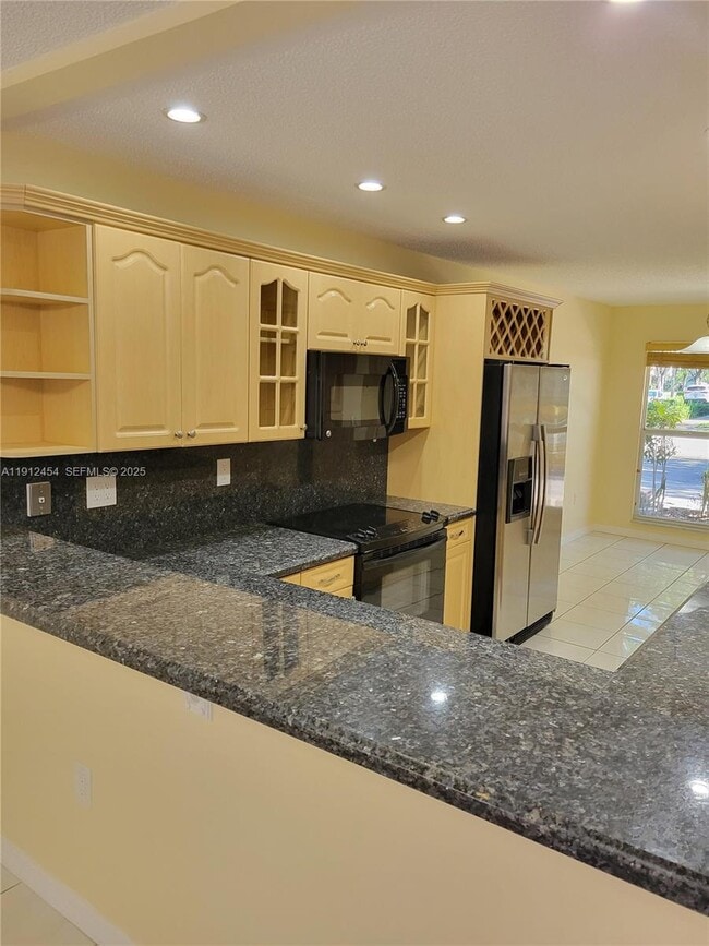 Building Photo - 2750 N 34th Ave