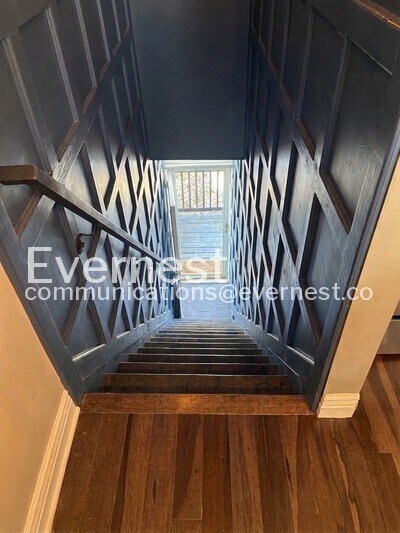 Building Photo - 112 Hanford St