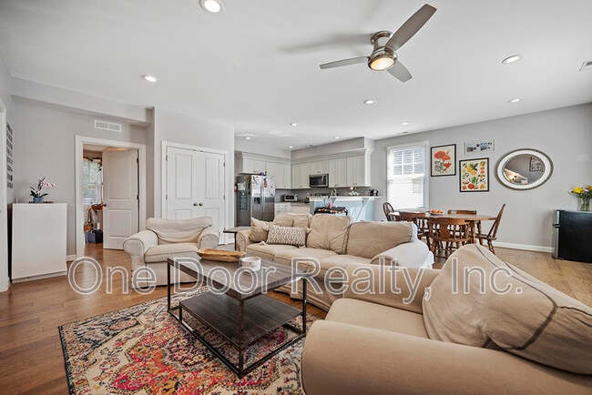 Building Photo - 805 Lafayette St