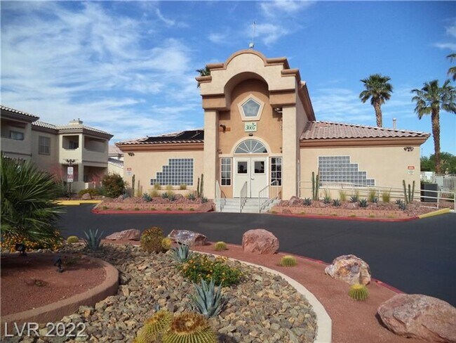 Primary Photo - BEAUTIFUL FIRST FLOOR CONDO IN GATED COMMU...