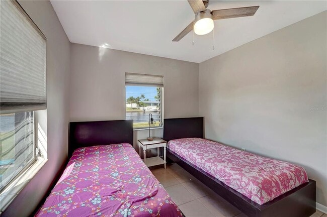 Building Photo - 551 Lindley Terrace