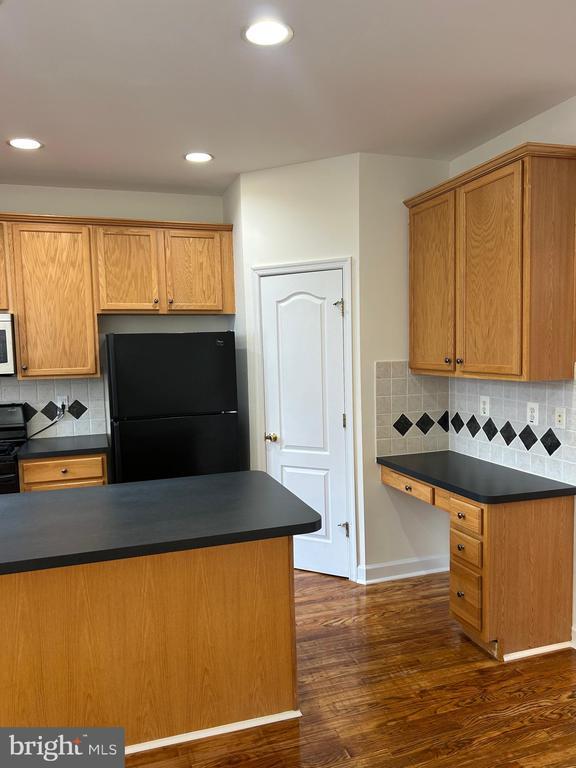 Building Photo - 42540 Magellan Square