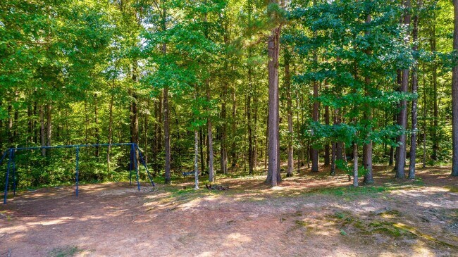 Building Photo - 1309 Country Oaks Dr