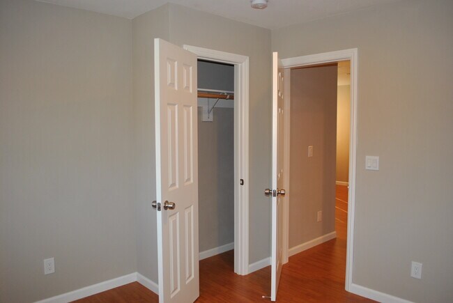 Bedroom - 21385 Locust St