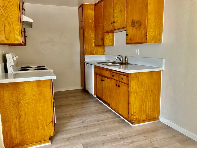 Building Photo - 41606 Marine Dr