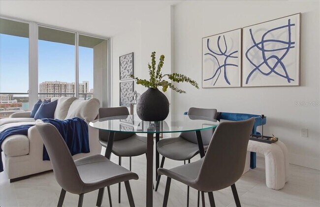 Building Photo - 777 3rd Ave N